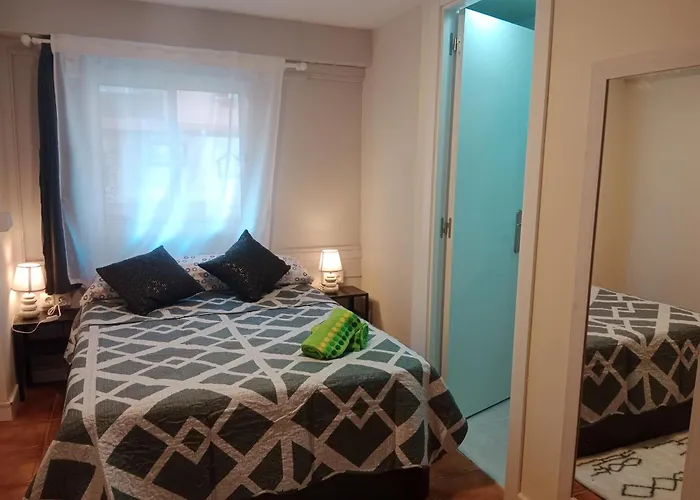 Alojamento de Acomodação e Pequeno-almoço Amroom - 3*