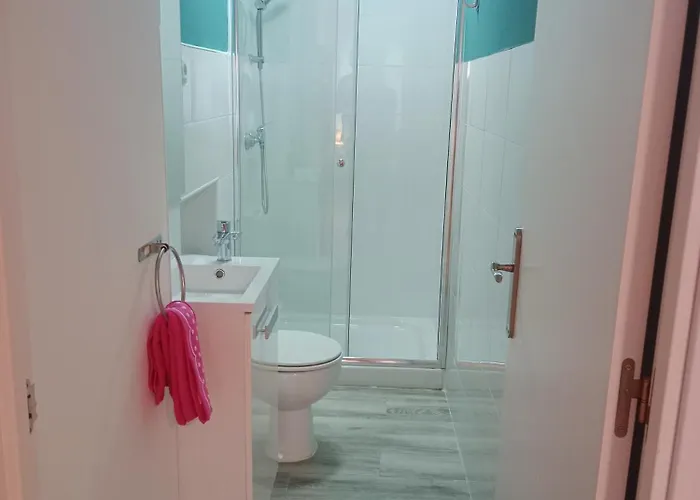 Amroom - לינה וארוחת בוקר סנטנדר