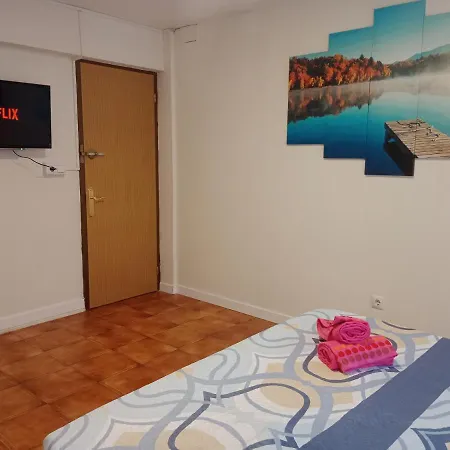 Bed & Breakfast Amroom - *